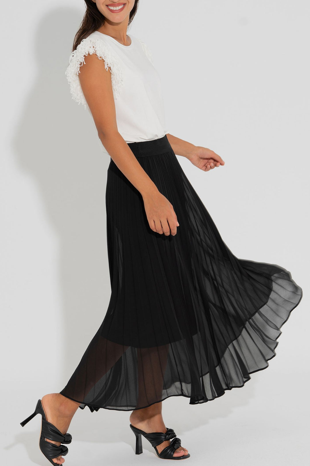 Bariloche Calima Black  Pleated Skirt