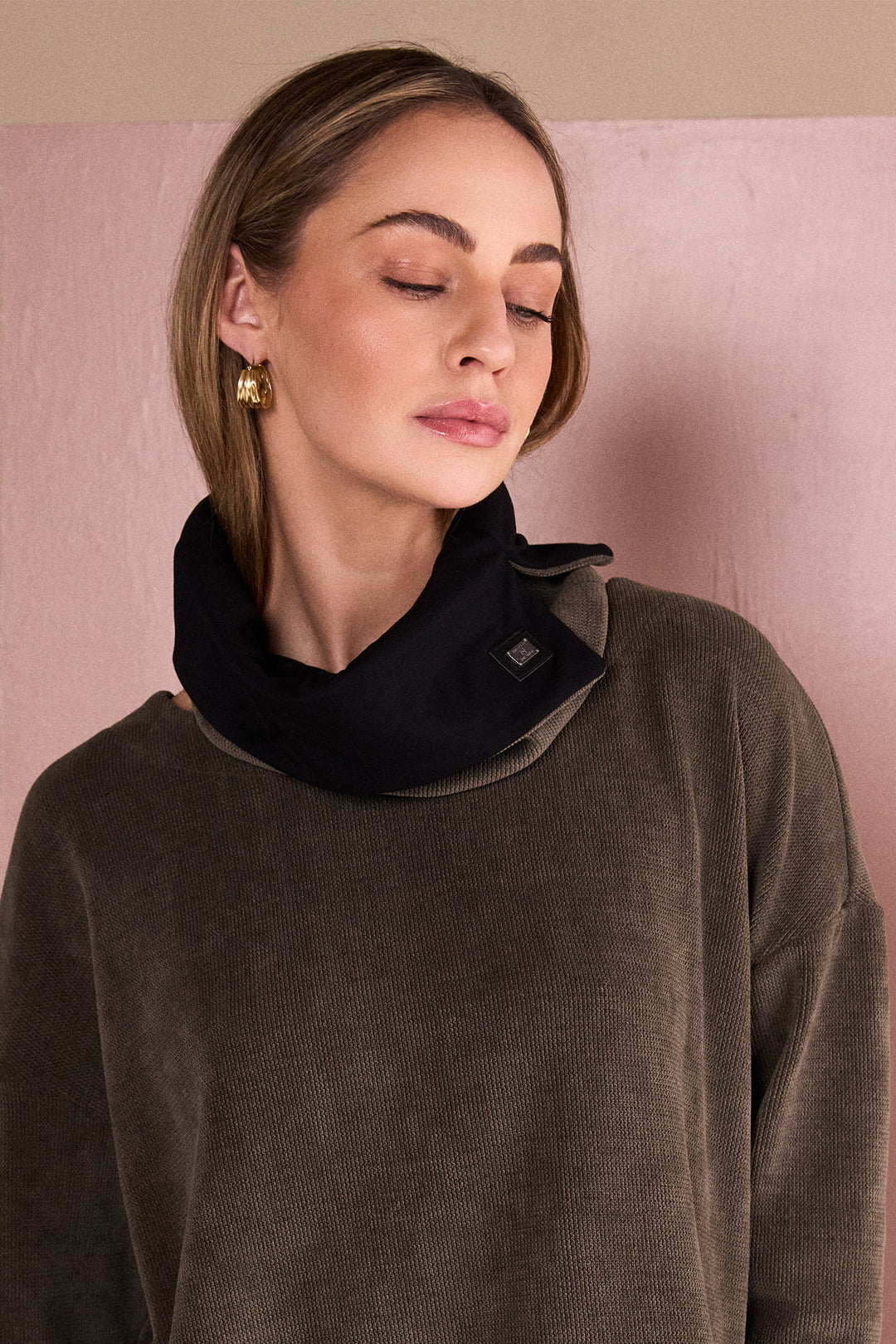 Naya Choko Brown/Black Two Tone Neck Scarf, front