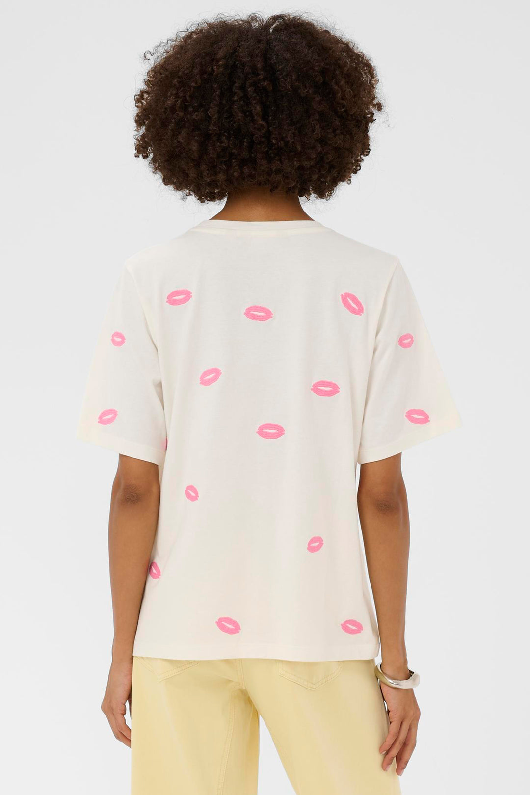 Culture CUkissy 50112944 Spring Gardenia Embroidered Lips T-Shirt