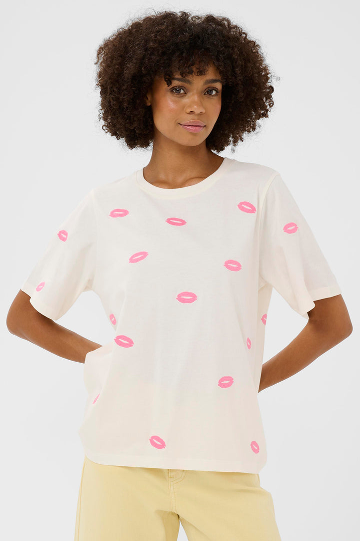 Culture CUkissy 50112944 Spring Gardenia Embroidered Lips T-Shirt