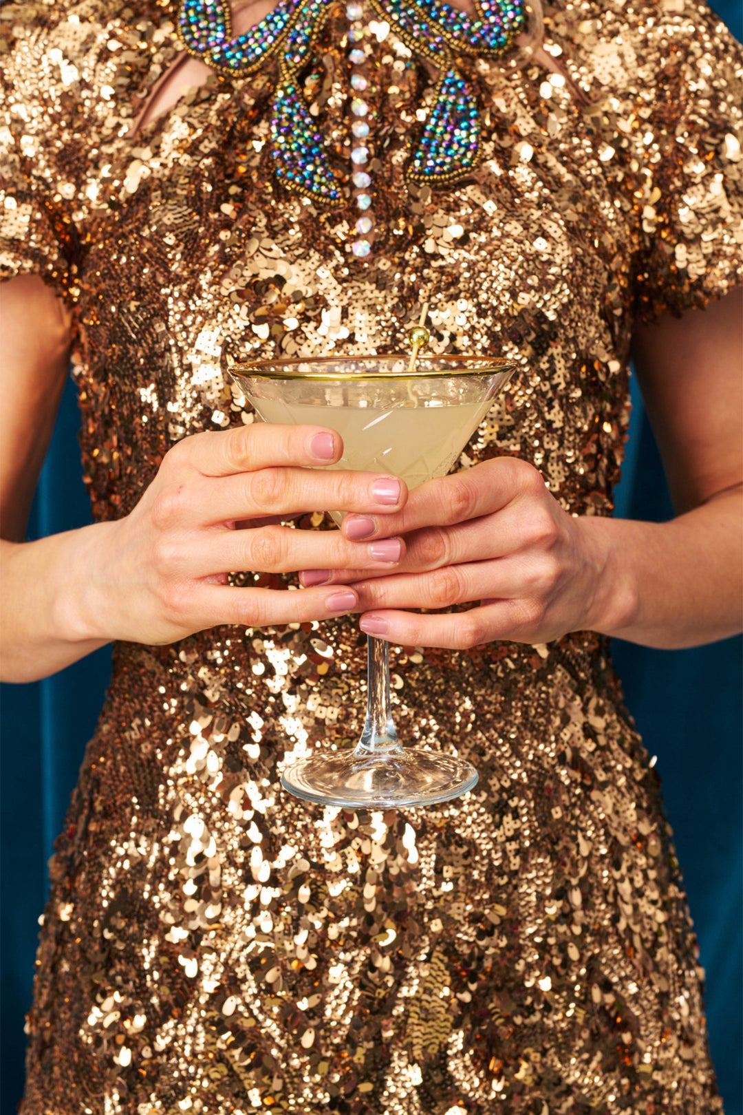 Hope &amp; Ivy Lux Gold Sequin Mini Dress 9326, sequin detail