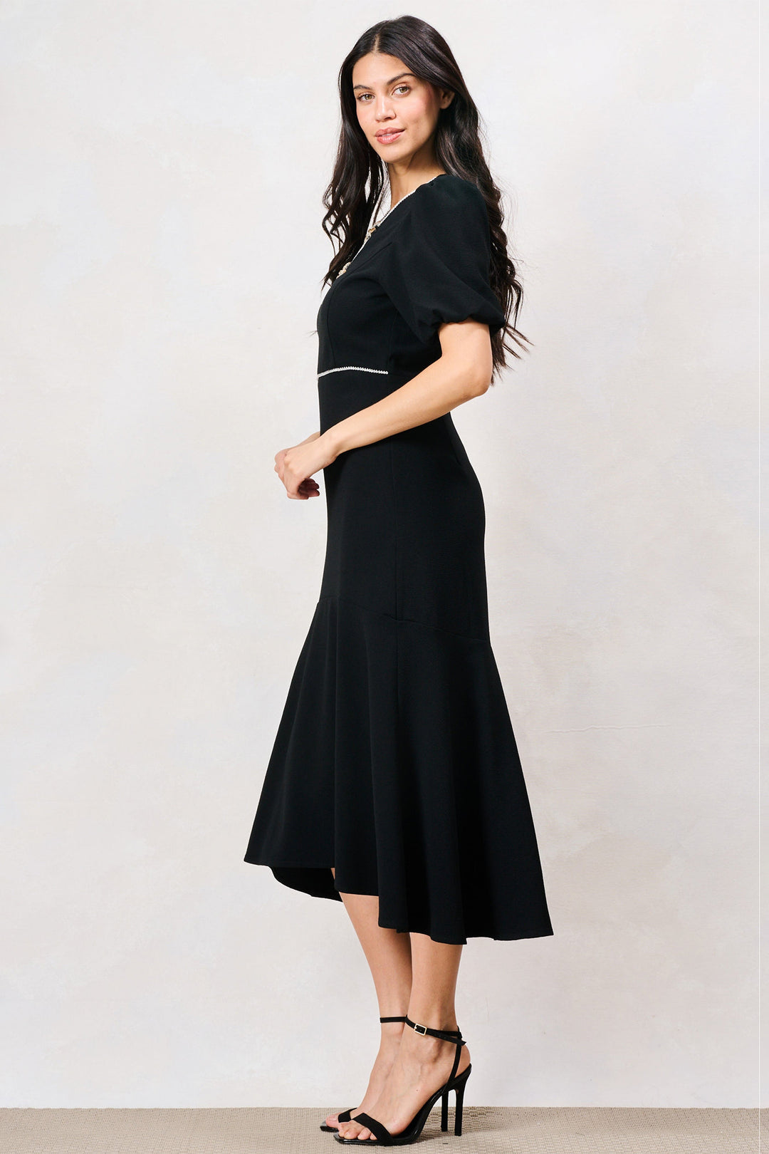 Hope &amp; Ivy Sutton Black Puff Sleeve Midi Dress 9251, side view