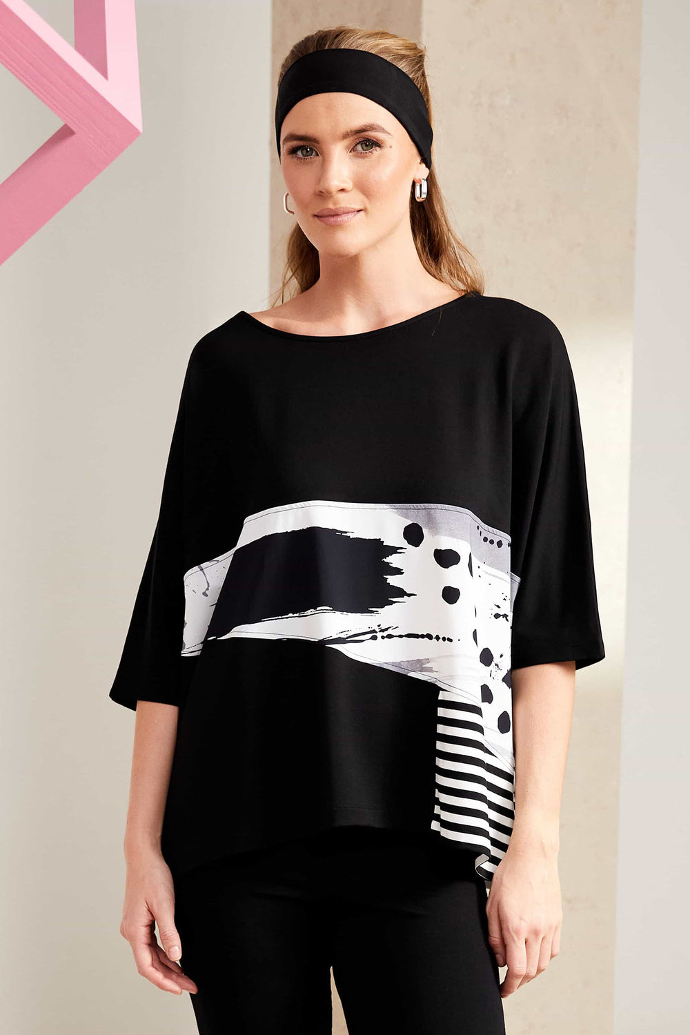 Naya NAS25-128 901 Black Contrast Print Top - Rouge Boutique