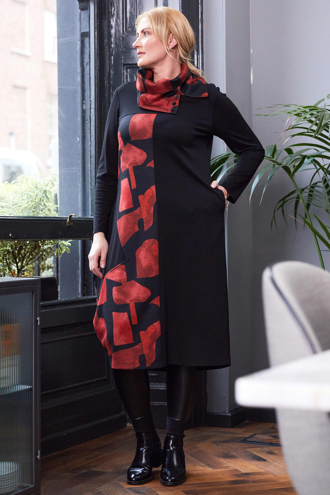 Ora ORW25146 Black Red Print Dress & Snood 42