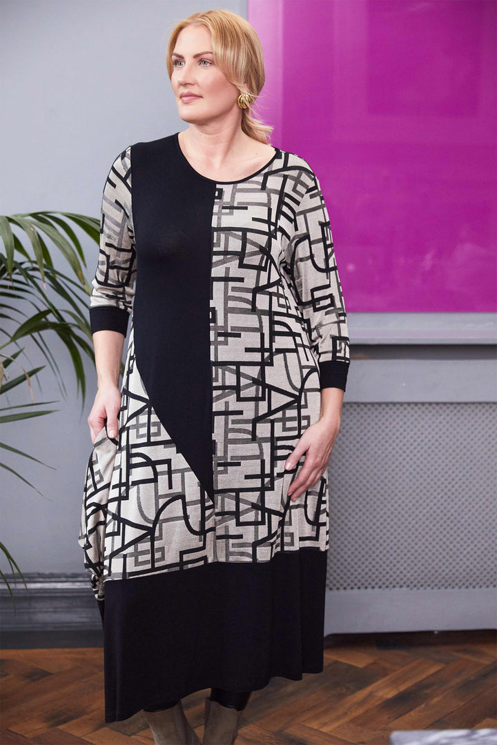 Ora ORW25176 Black Geometric Print Contrast Hem Dress 23