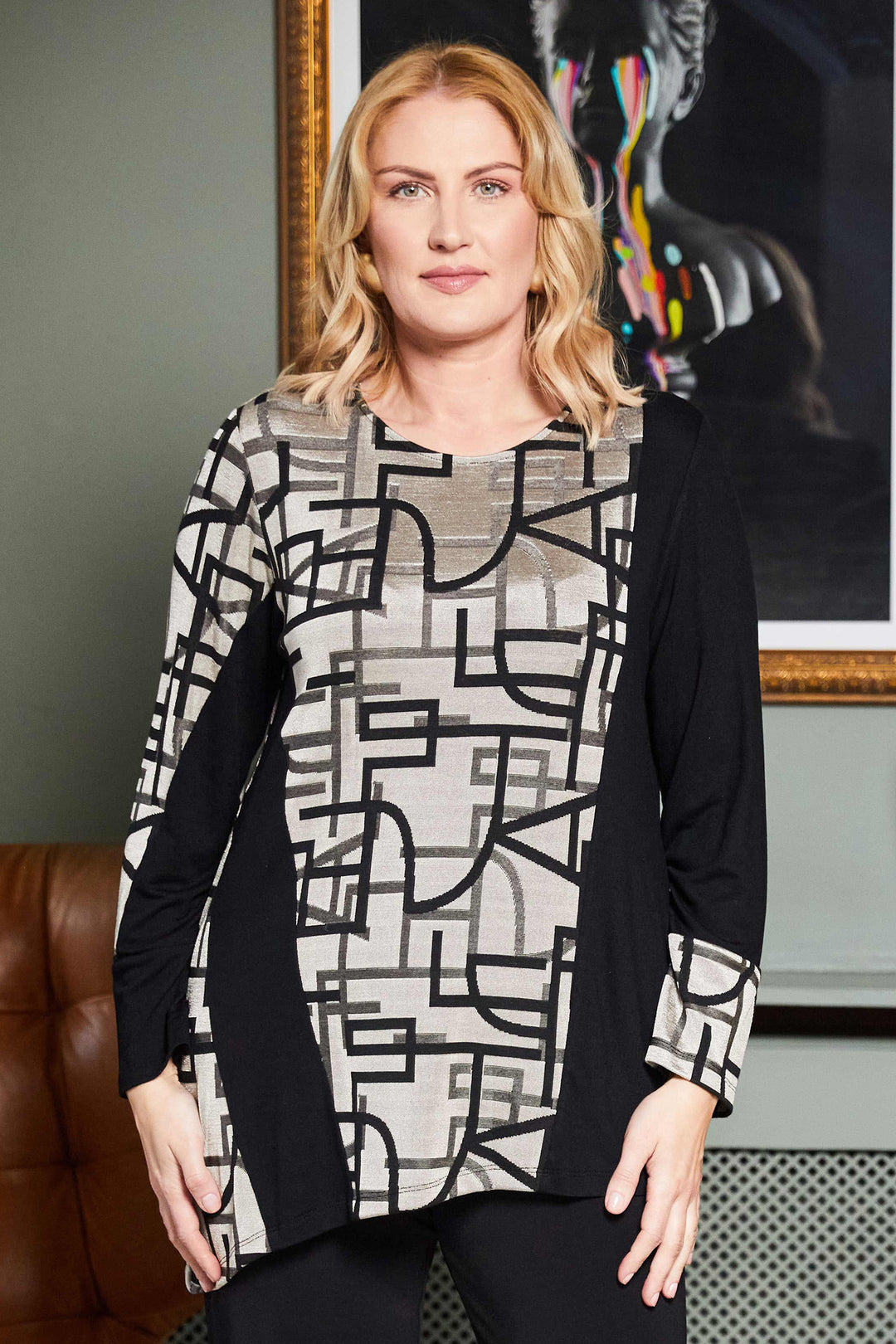 Ora ORW25180 Black Geometric Print Asymmetric Hem Top 23